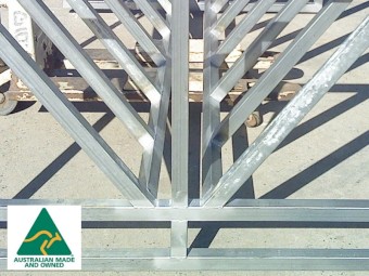 Hay feeder - Last One - Marked Down