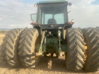 Chamberlain 4490 FWA Tractor