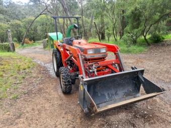 Kubota 22 hp diesel TRACTOR