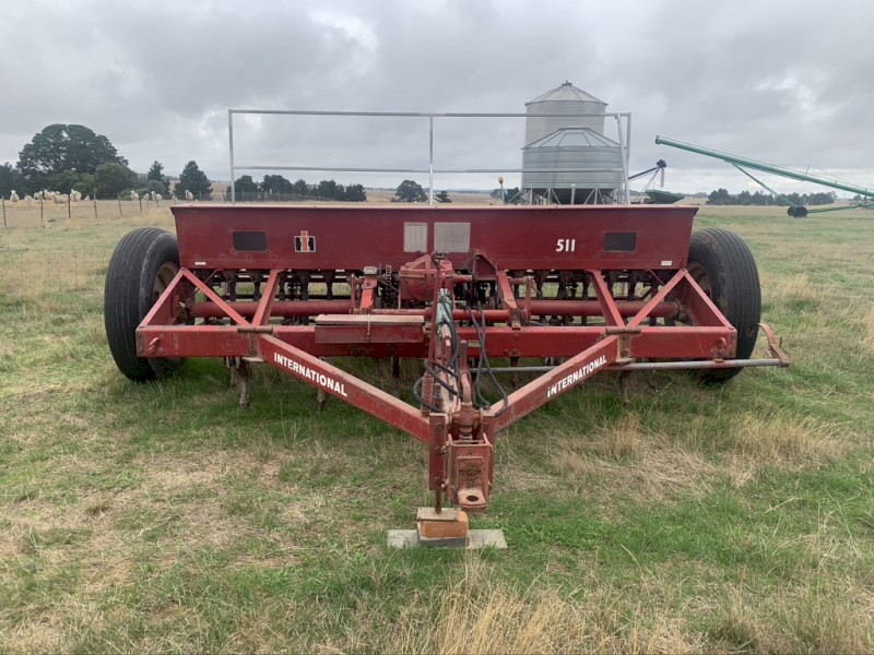 International 511 Drill