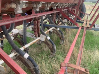 International 511 Drill