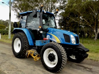 2014 New Holland T5040 4x4 85 hp Tractor