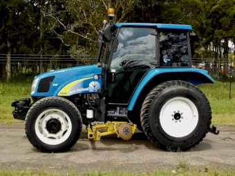 2014 New Holland T5040 4x4 85 hp Tractor