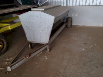 Portable Sheep Feeder