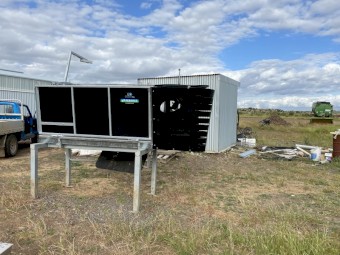 Perkinz Crutchmaster Sheep Handler