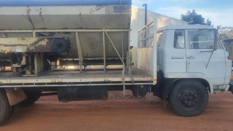 Heaslip 16ft Grouper on 1978 Isuzu 22.5ft Tray Truck