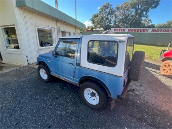 1987 Suzuki Sierra 1.3L 5 speed manual 4X4