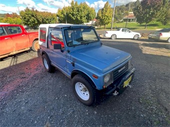 1987 Suzuki Sierra 1.3L 5 speed manual 4X4
