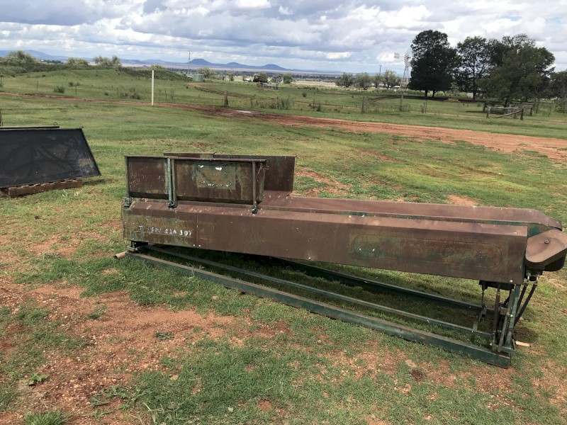 Arrow V-Express conveyor