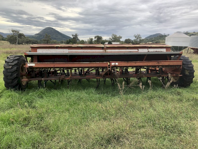 Napier Grasslands Trash Seeder