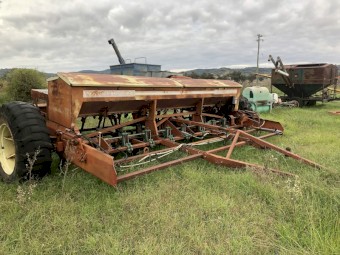 Napier Grasslands Trash Seeder