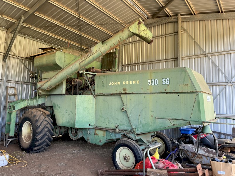 John Deere 530 Combine