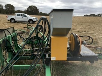 40ft Smale Prickle Chain with PJ Green Small Seed Box