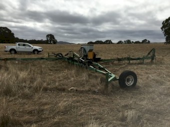 40ft Smale Prickle Chain with PJ Green Small Seed Box