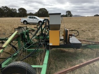 40ft Smale Prickle Chain with PJ Green Small Seed Box