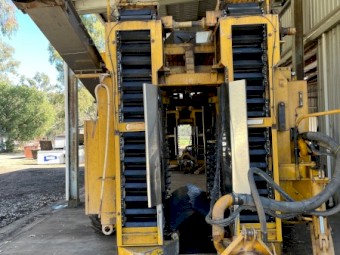 UR 800 Series Grape Harvester