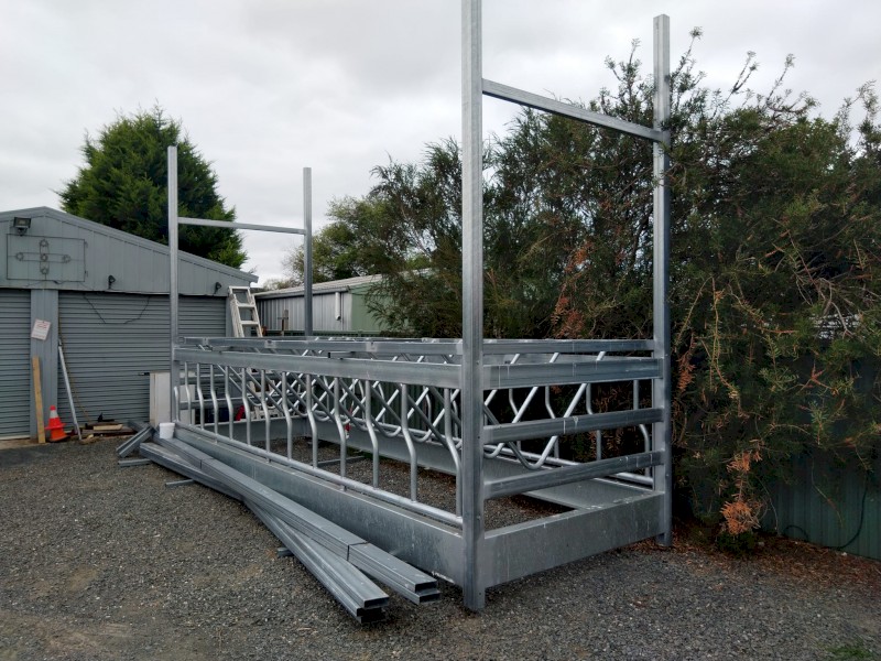 NEW 24 Head Cattle Feeder Large Under Cover