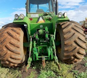 John Deere 8450 Tractor