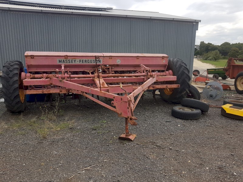 Massey 55 20 Run Combine