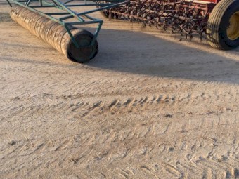 International 511 Combine