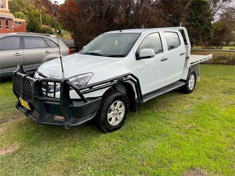 2015 D-MAX LS-M  (4x4) TF MY15 DIESEL TURBO F/INJ 3.0L 5 SP MANUAL