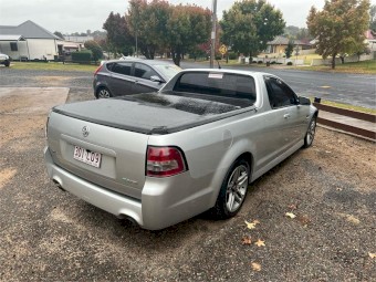 2011 SV6 Commodore 6 speed  Manual ute.