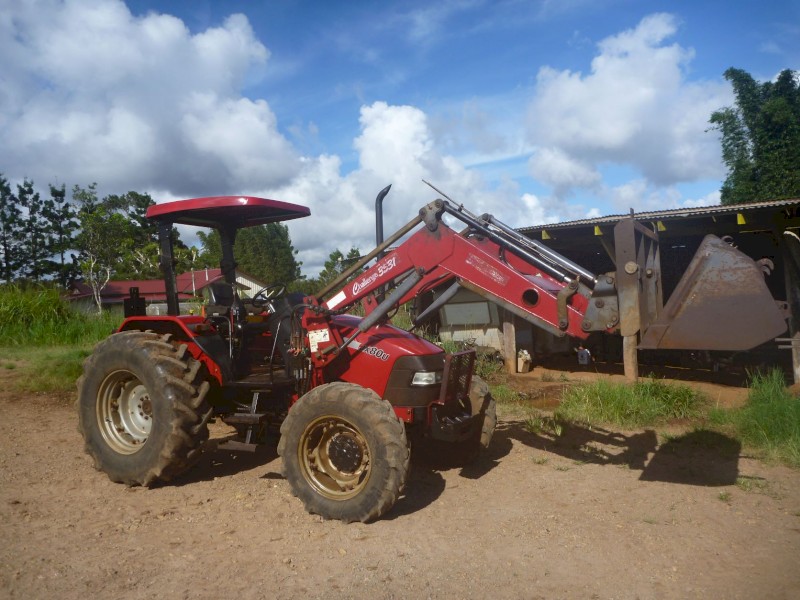 Case IH Maxima JX80U 4WD Tractor with Loader