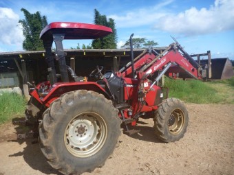Case IH Maxima JX80U 4WD Tractor with Loader