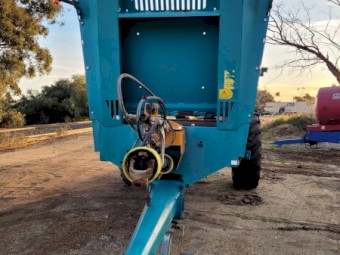 Rolland 135 Rolltwin Rear Discharge Spreader