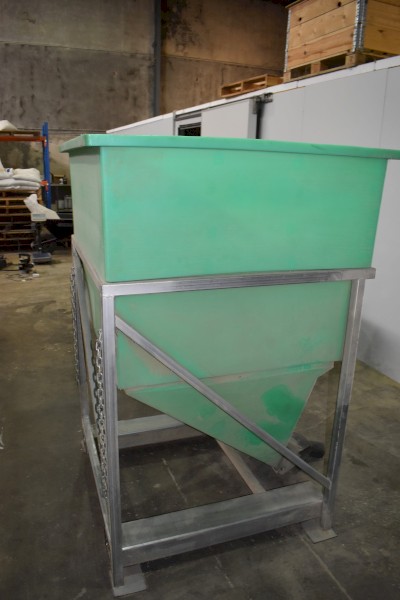 Jacky Bin - 1000L Side Discharge