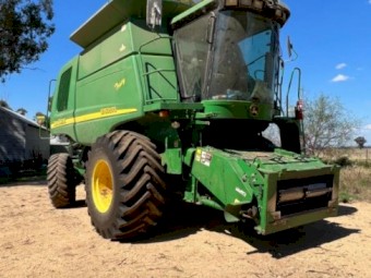 2004 John Deere 9760 Header with 36ft Draper Front