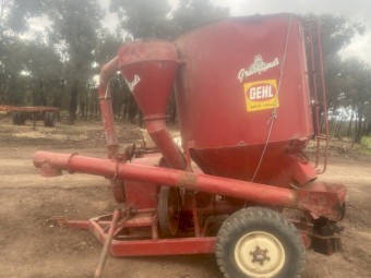 Grasslands Gehl mixall