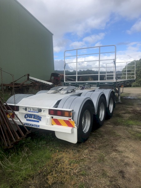 2004 Freighter Flat Top Trailer