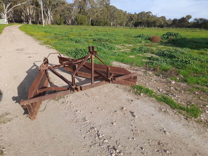 Bank Crowder for border checks