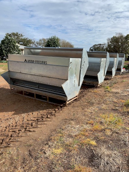 3100L Aussie Feeders