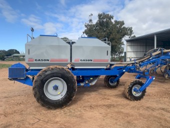 2014 Gason Air Seeder - 8m Scaritill Bar and 1850 Rear Tow Cart