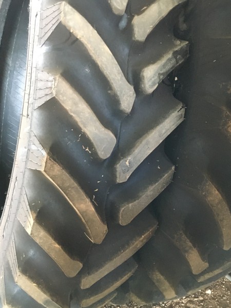 380-90R46 Tyres x 4