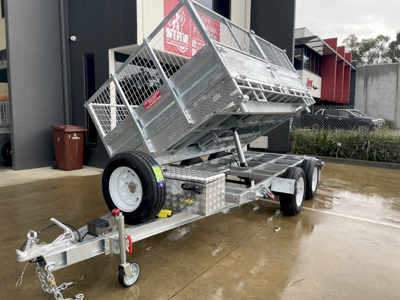 12x7 Hydraulic 3 Way Flat Top Tipper Trailer ATM 3.5 t With Ramp Hot Dip Galvanised & Cage