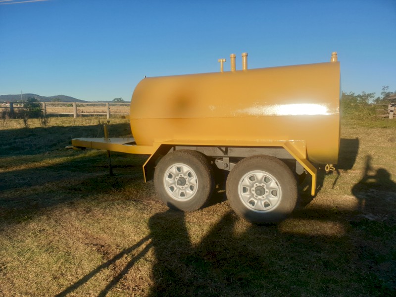 Tandem Axle 2400L Fuel Trailer