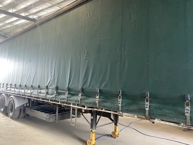 2003 Vawdrey Curtainside Trailer