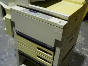 MSL 885 - A HIGH-QUALITY OFFICE PHOTO COPIER CANON NP 6030