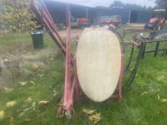 Hardi 800L 7.5 meter Boomspray