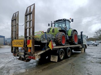 2002 Mitsubishi FV500 Crane Truck with Beaver Tail and Ramps