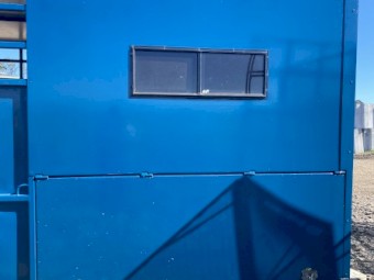 Dual Purpose Stock & Horse Crate with Living & Saddle Box