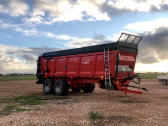2015 Brochard EV 2200-80 35m3 Manure Spreader