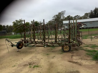 40ft Howard Bagshaw Folding Harrows