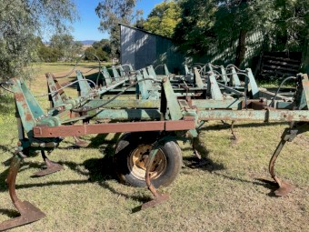 John Shearer Stubby Trashworker Hydraulic Chisel Plough 21 Foot - 21 Tynes
