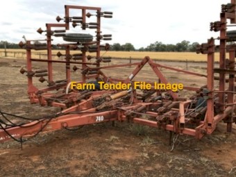 WANTED 33 or 36ft International Mark 2 740 Scarifier