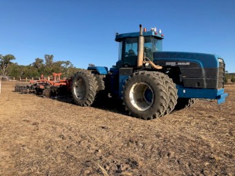 New Holland 9282 4WD Articulated Tractor