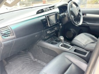 2016 Toyota SR5 Hilux 4WD Ute